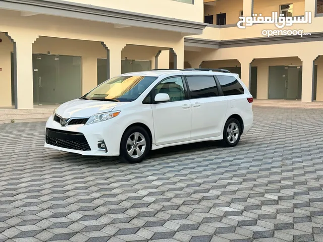 Used Toyota Sienta in Al Batinah