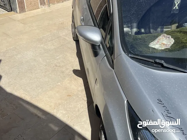 فور فيستا 2012 للبيع