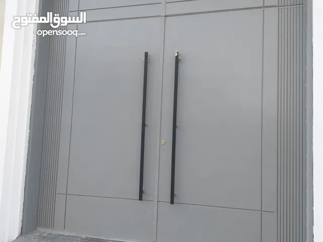 مصنع ابواب وتربزينات وشبابيك حديد وستيل وابمنيوم وخشب
