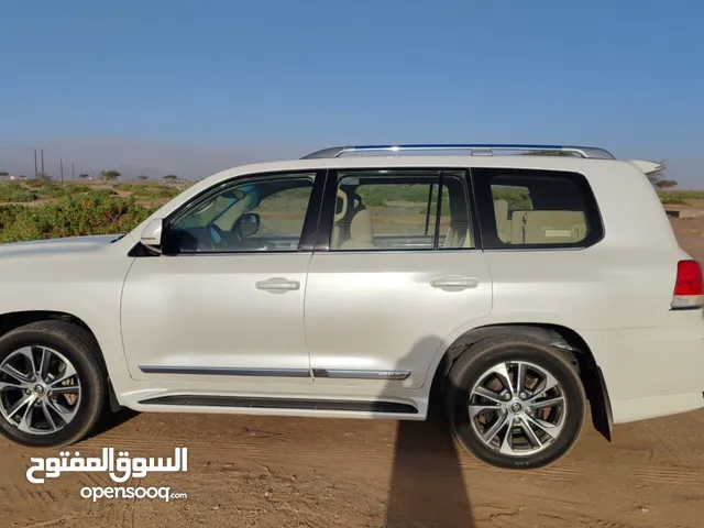 Toyota Land Cruiser 2020 in Al Sharqiya