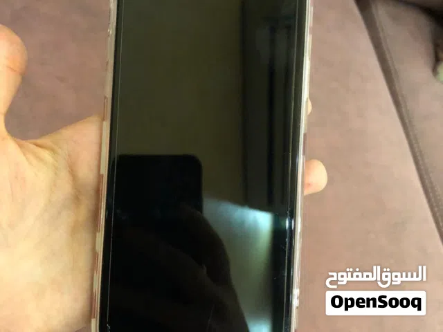 iPhone 11 Pro Max 256GB ، الجهاز مستعمل وجميع الوظائف تعمل بشكل ممتاز .