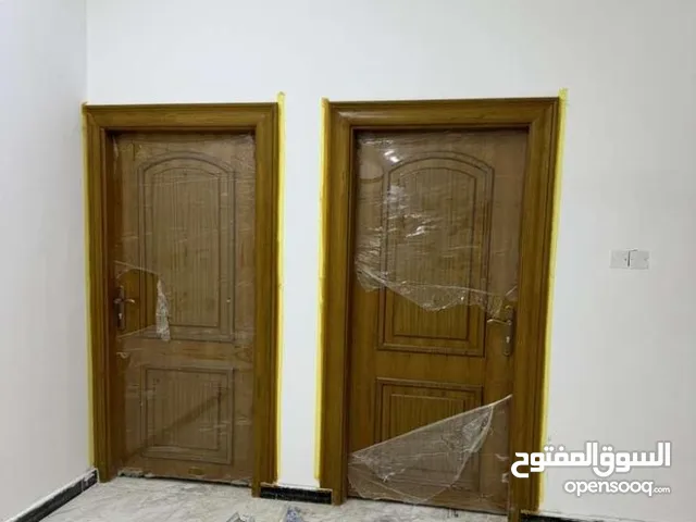 240m2 4 Bedrooms Townhouse for Rent in Basra Al-Tamimiya