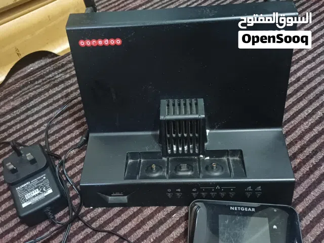 Netgear router , UNLOCKED with cradle refers to a AirCard Smart Cradle ( DC112A or MD200)