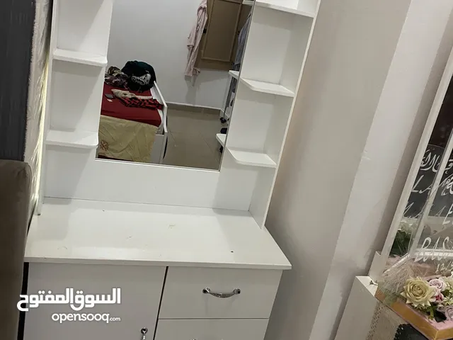 غرفه نوم مكونه من تسريحه وسرير نفر ونص استعمال 5 شهور