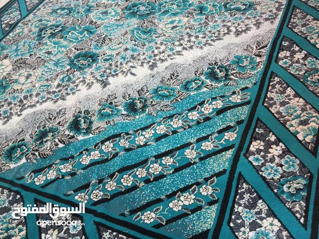 سجادة لون مميز للبيع