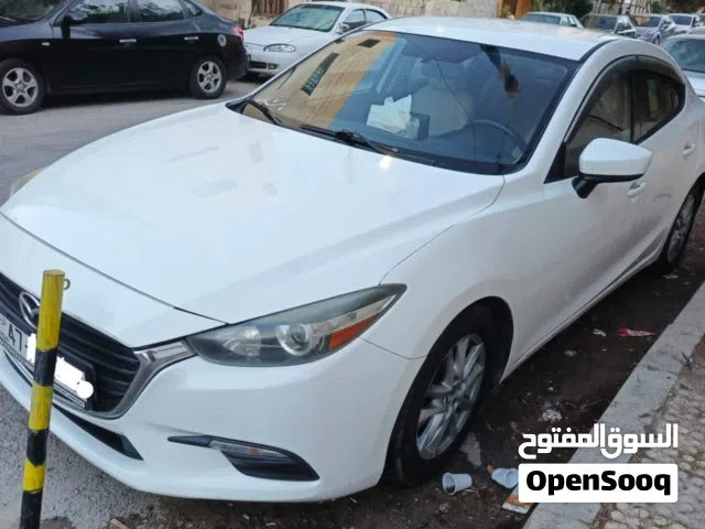 2017 مازدا 3 Standard