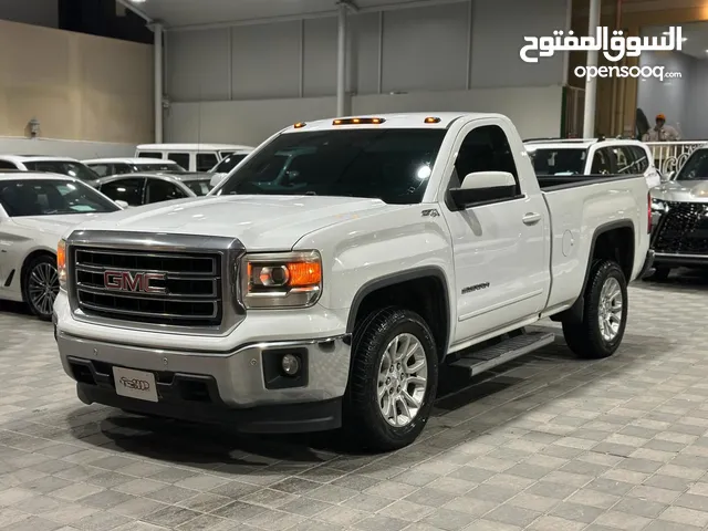 GMC Sierra 2014 in Central Governorate
