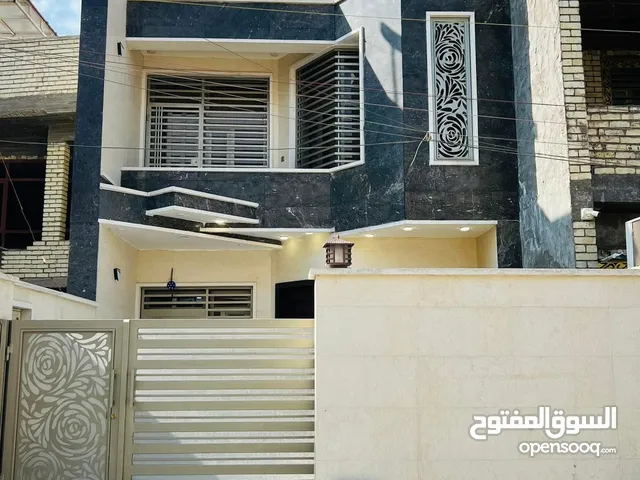 300 m2 4 Bedrooms Townhouse for Sale in Baghdad Saidiya