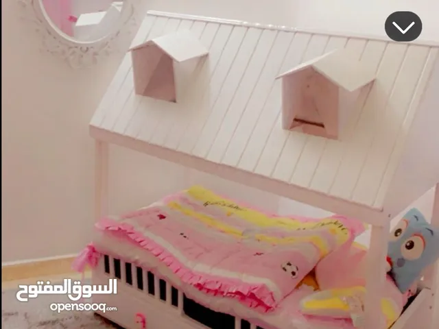 تخت اطفال من عمر حديث الولاده ل عمر 8 سنين تقريبا