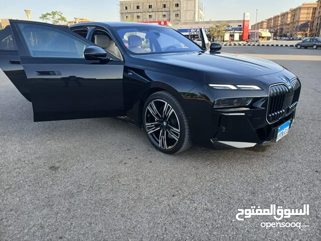BMW 7 series 2025 للايجار