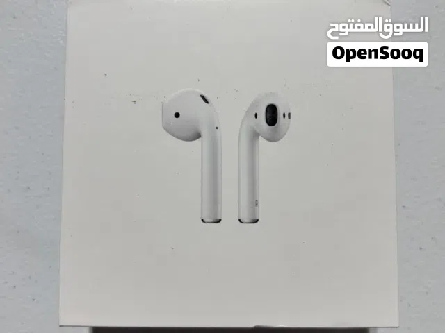 للبيع سماعات Apple AirPods الجيل الثاني مع علبة الشحن الأصلية وعلبة البيع.
