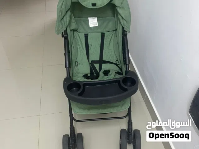 عربة اطفال نظيفة