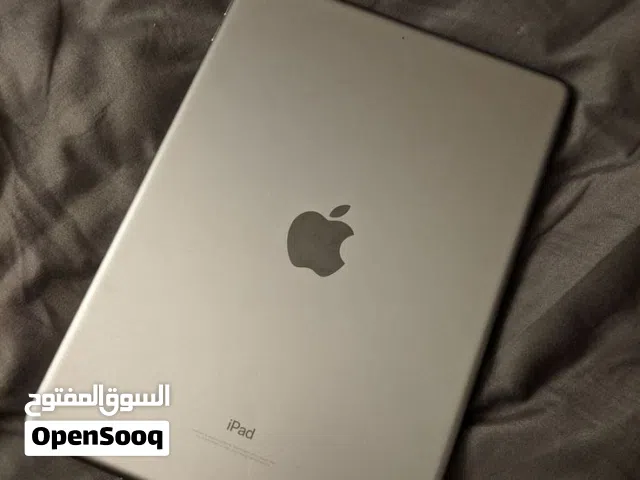 عرررررطه حق واحد محتاج ايباد الجيل الثامن بذاكره 128 وبطاريه ثمانينات ونظافة 10/10
