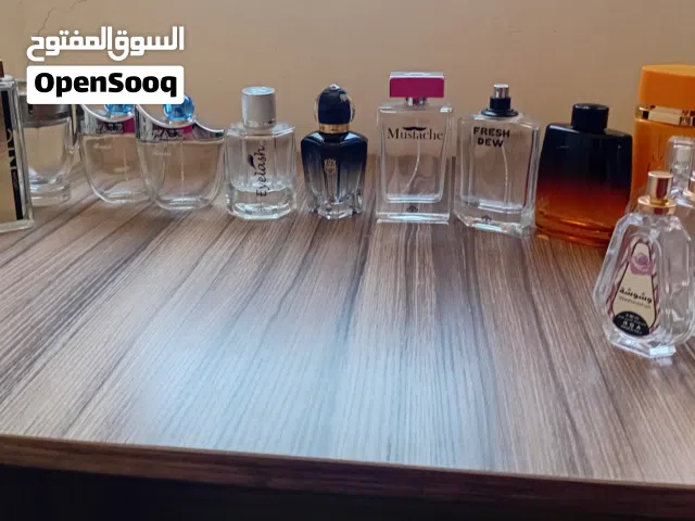 للبيع زجاجات عطور فاخرة فارغة من ماركات عالمية أصلية