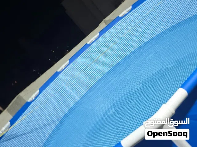 مسبح لم يتم استخدامه بسبب ضيق المكان