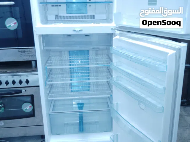 نبيع ثلاجه ماركه توشيبا 24 قدم بحاله ممتازه استخدام خفيف مع التوصيل والتشغيل والكفاله