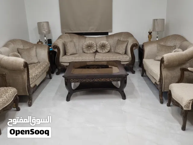 كنب طاولات خدمة