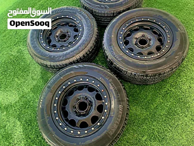 Original 17-inch Method wheels with tires for Toyota FJ, Prado, and Tacoma.