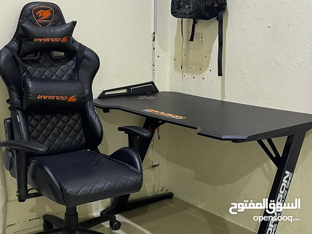 كرسي وطاولا العاب