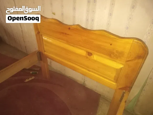 سرير سويدي بدون تخت مستعمل