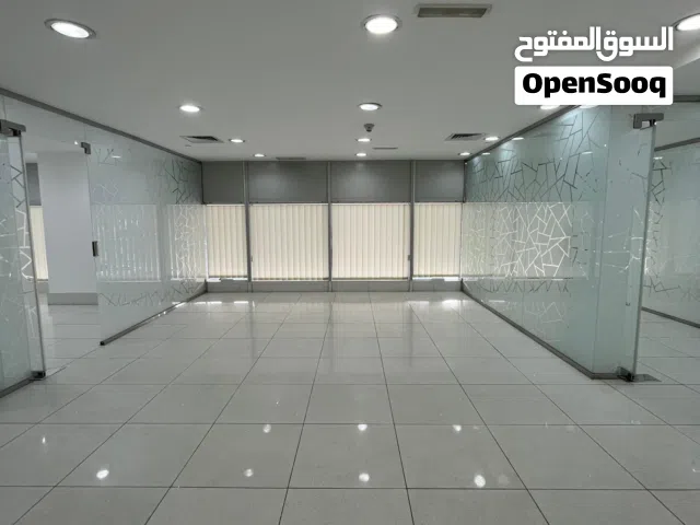 دور كامل تجاري مع فترة سماح للإيجار في القبلة قطعة 11