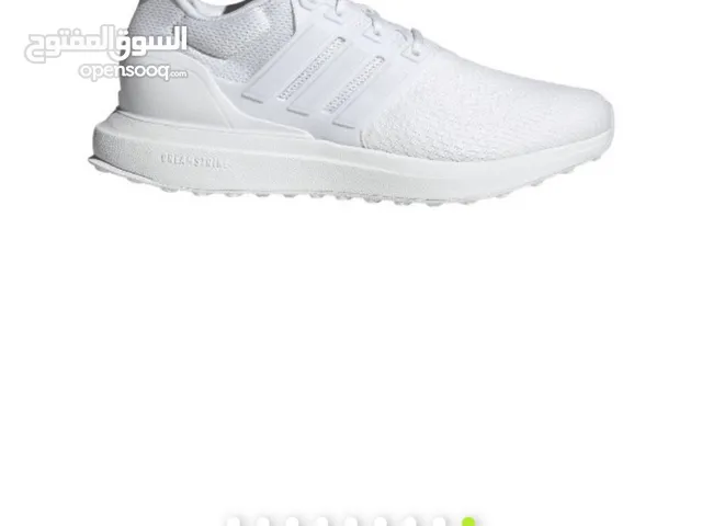 White Comfort Shoes in Al Madinah