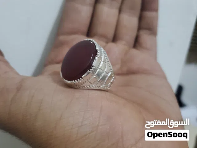 أناقة التراث اليماني بين يديك