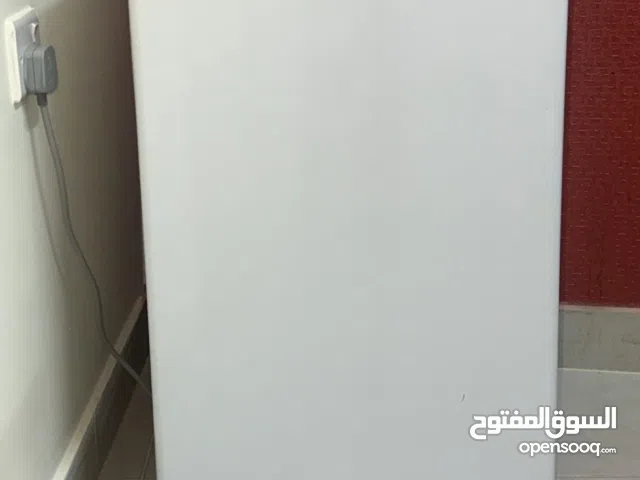 ثلاجة صغيرة ماركة Zen نظيفة