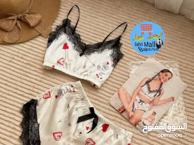 *طقم نسائي مزينه تشكيلة جديدة في عالم الاناقة والجمال رهيب وانيق جدا*