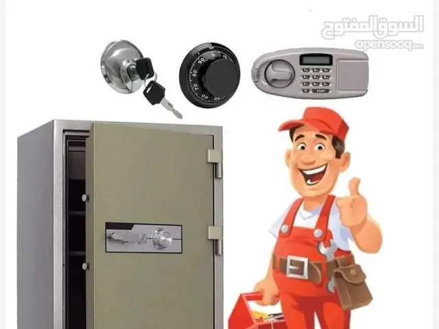 مهندس خزنات نقود وفتح جميع انواع الخزنات ولدينا جميع المغالق وقطع الغيار