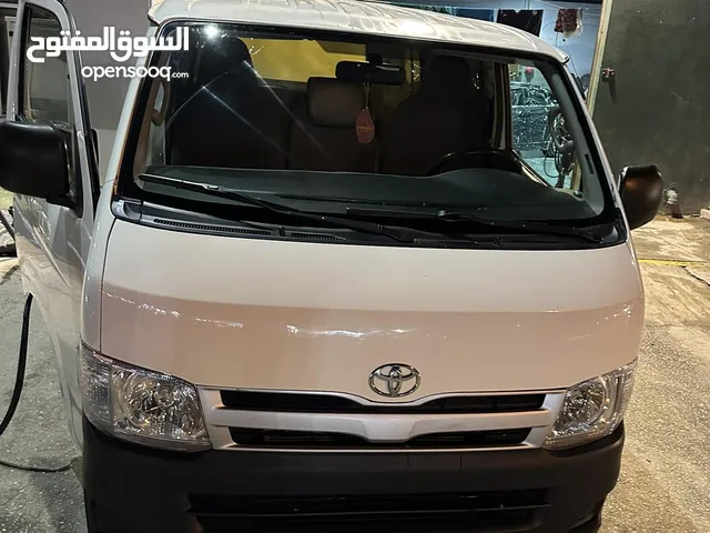 Used Toyota Hiace in Tripoli