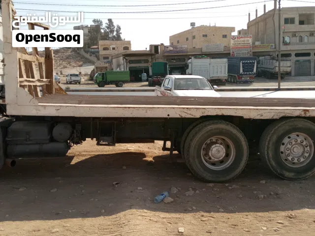 سطحة حجر ثقيله عليها زوايا راكبه على سنقل اسكا