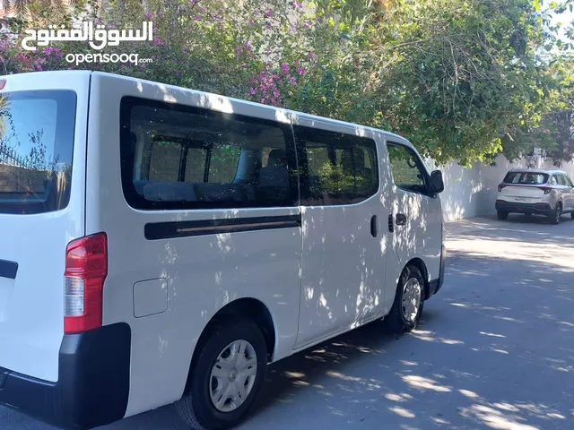 Nissan UrVan Bus 15 Passangar Full Automattic Well Mantaine Single Ownar