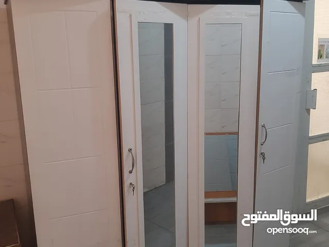 دولاب ملابس استعمل خفيف نظيف جدا