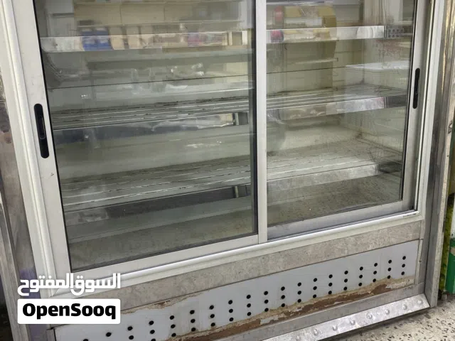 السلام عليكم متوفر تلاجات عرض شركة ببسي وشركة كولا وتلاجة أجبان وزوز تلجات طوال