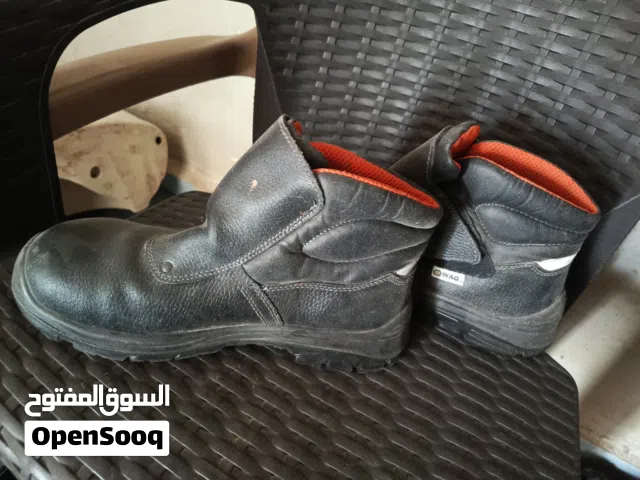 خاتمين فضه  وبسطار سيفتي حديد نمره 43