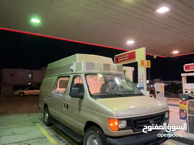 فورد فان F-350 نظيف جدا