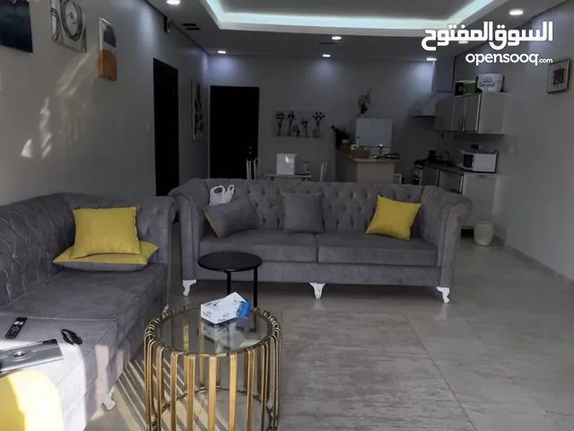 للبيع شقه شاليه البنايه علي الخور مباشر