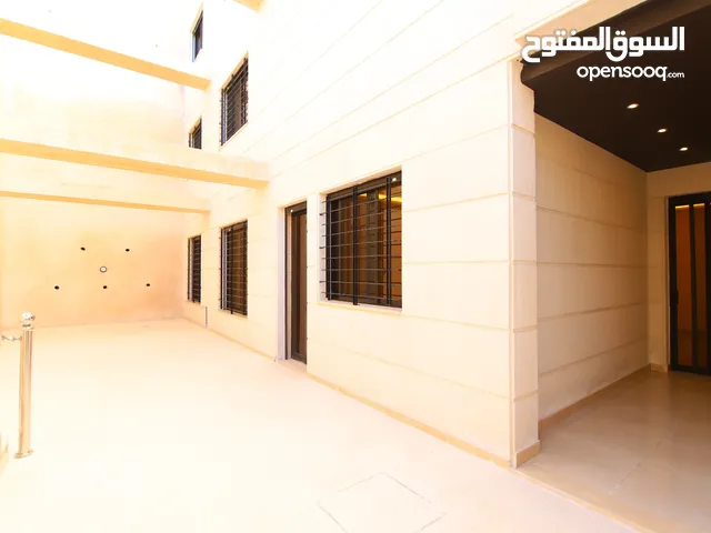 174 m2 3 Bedrooms Apartments for Sale in Salt Shafa Al-Amriya