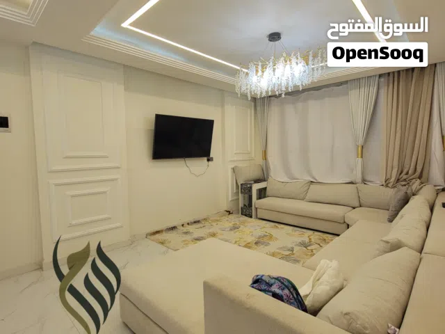 شقة مفروشة للبيع في برج سكني فاخر جداً – أقوى عرطة 2025  بسعر شقة فاضية! فرصة ما تتكرر! في بيت بوس