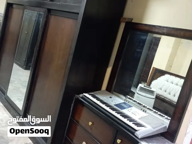 غرفتين نوم ماستر طابقين خشب لاتيه 18 بحال ممتاز جدا لتواصل عبر الرقم المسجل في الوصف