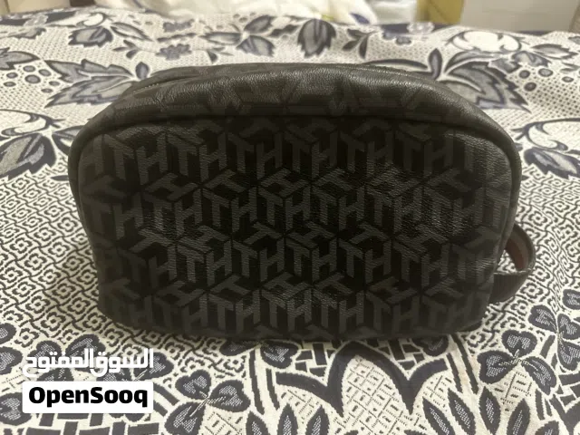 البيع جنطه ماركه تومي اصليه  سعره ب وكيل 80 دينار السعر البيع15