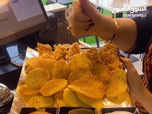 كافيتيريا جاهزه و شغاله للبيع الترخيص ساري المفعول لمدة سنة