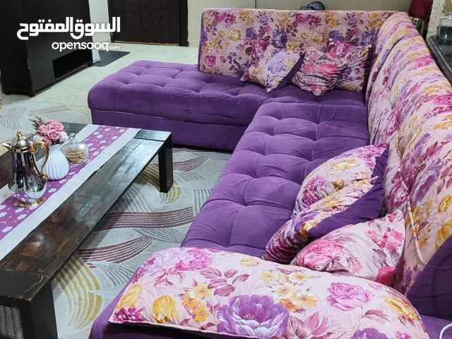 طقم كورنر زائد صوفه جانبي زائد سجاده زائد طقم طوايل طاوله كبيره وثلاثه سيرفس ب200 دينار قابل للتفاوض