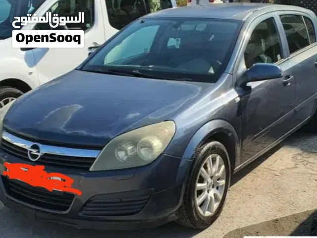 2006 أوبل استرا Design