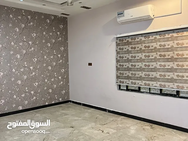 150 m2 2 Bedrooms Apartments for Rent in Basra Tuwaisa