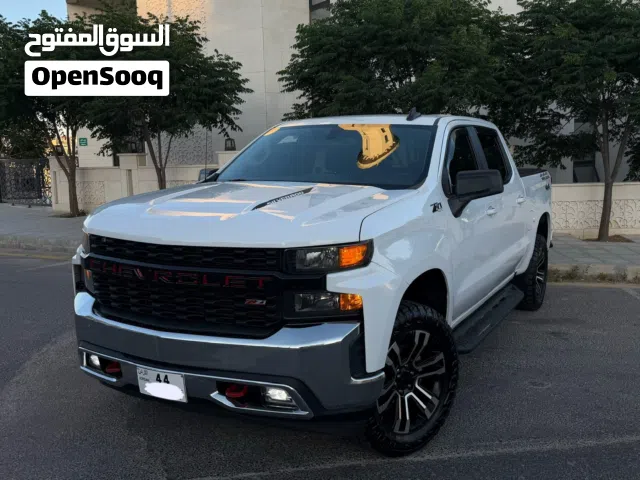 2020 شيفروليه سلفرادو 1500 Custom