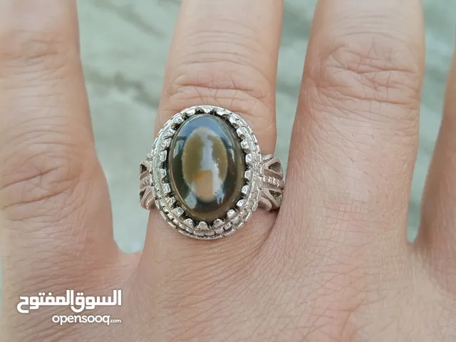 خاتم حجر اصلي من النوادر علي شكل عين