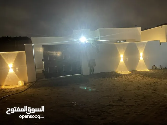 120 m2 3 Bedrooms Townhouse for Rent in Tripoli Al-Bivio