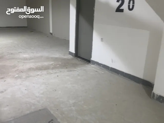 Basement warehouse in hawally and midan hawally Ac available